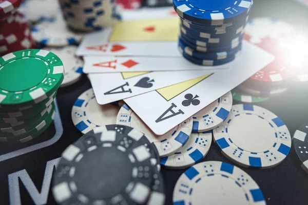 kluaran macau mobile interface showing Texas Hold'em Bonus table and deposit/withdrawal options